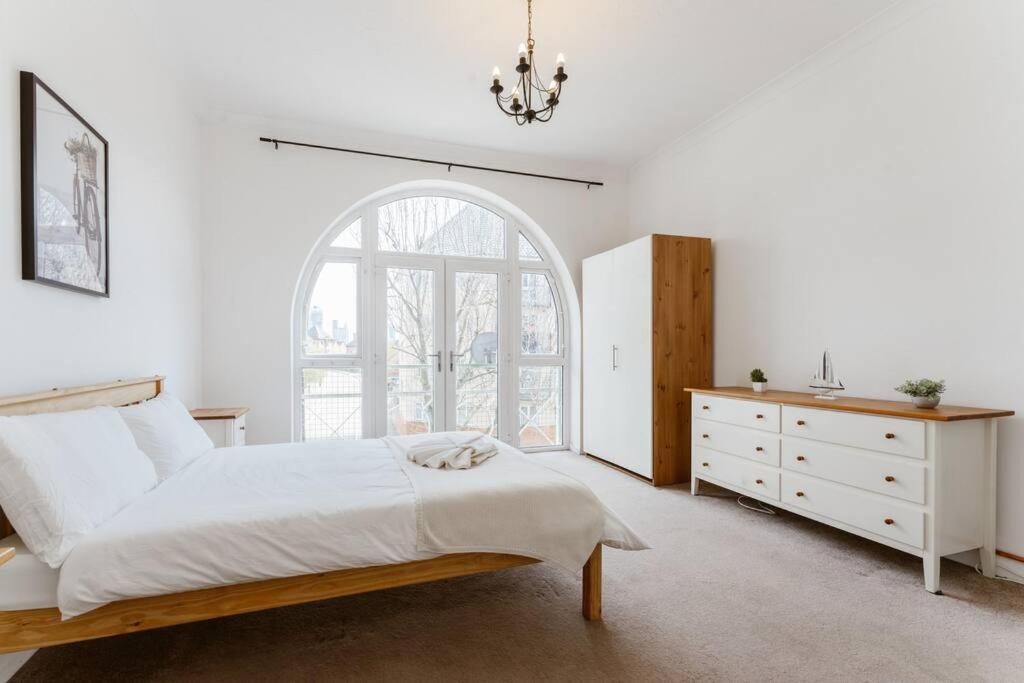 Apartament Spacious Ensuite Near Tourist Attractions *