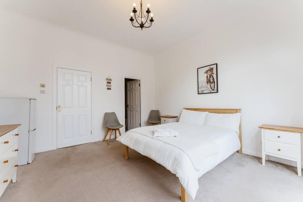 Spacious Ensuite Near Tourist Attractions * Londra